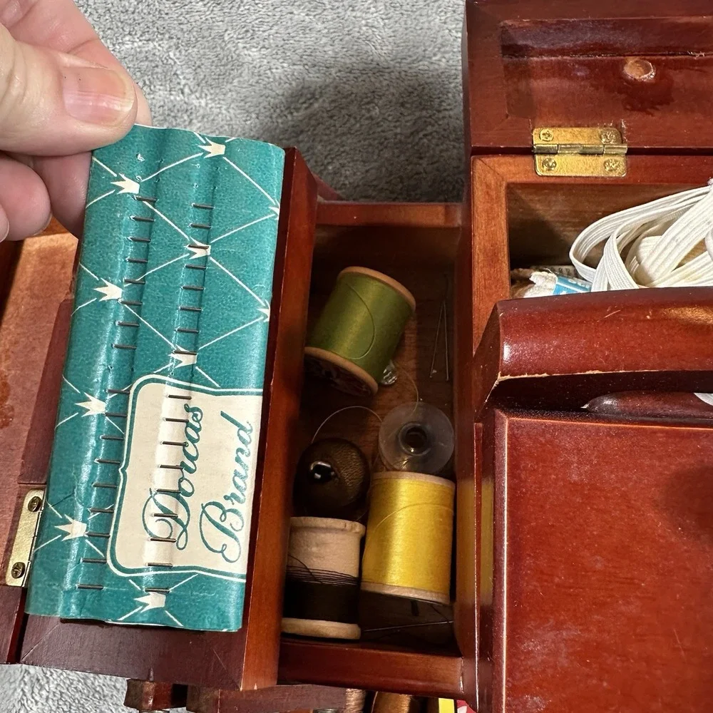 Vintage Singer Wooden Sewing Box Accordion Fold Out Caddy With Lots Of Supplies